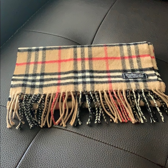 🌷🌸Authentic Burberry cashmere scarf 🌸🌷 - Picture 8 of 8